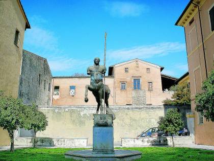 Liberty e arte contemporanea La Versilia è un capolavoro