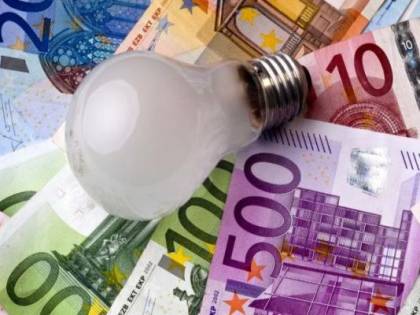 Bollette, tutta la verità sui costi: qui si nascondono tasse e balzelli