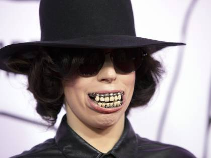 Sorriso da urlo per Lady Gaga
