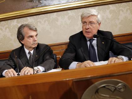Golpe bianco contro Berlusconi, Forza Italia: "Aprire commissione d'inchiesta"