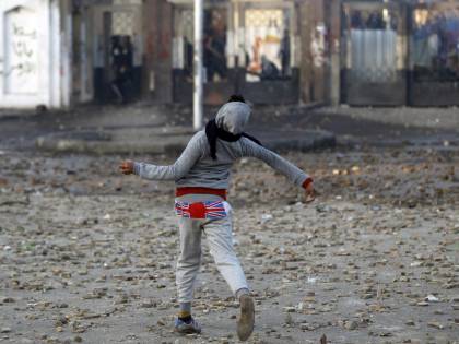 Studente morto al Cairo. A fuoco edificio dell'università di al-Azhar