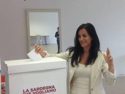 Gaffe della Barracciu: "Sciopero è reato in senso lato"