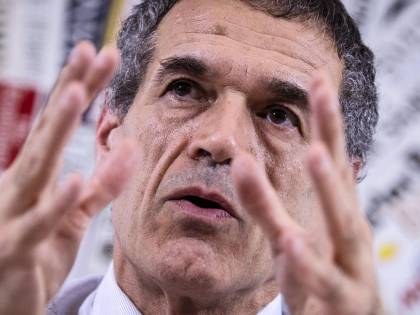 Statali, la cura di Cottarelli: "In arrivo 85mila esuberi"