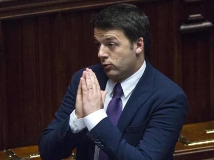 Province, il voto in Senato passa sul filo. Renzi: "Via l'indennità a 3mila politici"