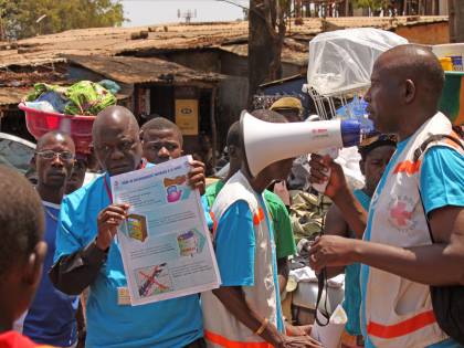 Guinea, cresce l'emergenza ebola. Msf: "Epidemia senza precedenti"