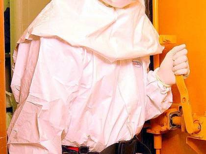 Ebola torna a far paura. Scatta l'allarme rosso negli aeroporti europei