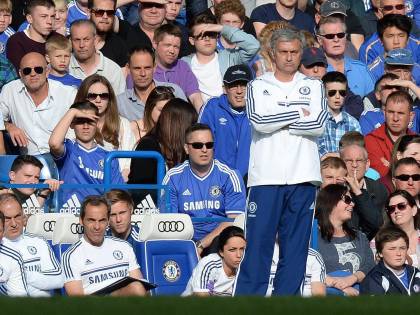 Mou insinua un complotto contro il suo Chelsea: multa di 30mila euro