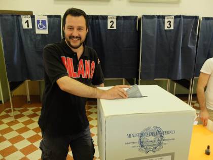 Salvini vuole l'allenza col Cav: "Ora Forza Italia lasci il Ppe"
