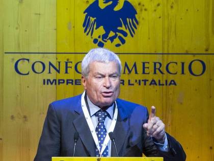 L'allarme di Confcommercio: già cancellati 77mila negozi