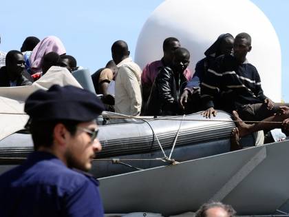 Mare nostrum, scatta l'allarme: "Dieci militari positivi alla tbc"