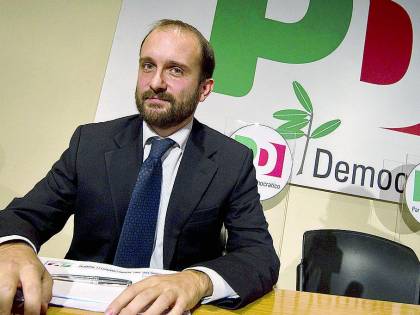 La Libia spara sui migranti e affonda il barcone del Pd