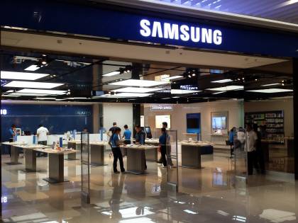 Samsung perde il 60% degli utili