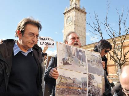 L'Aquila, dirigente sospesa "Non portò acqua ai consiglieri"