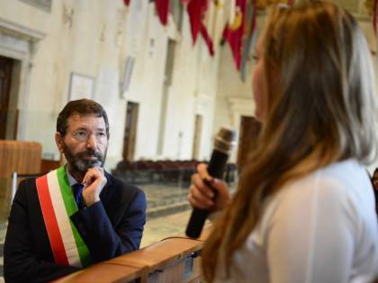 Noi obbligati a pagare ogni multa. Marino invece scappa (e ci ricasca)