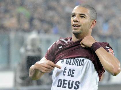 Operazione antiriciclaggio con sorpresa: Bruno Peres in una delle case sequestrate