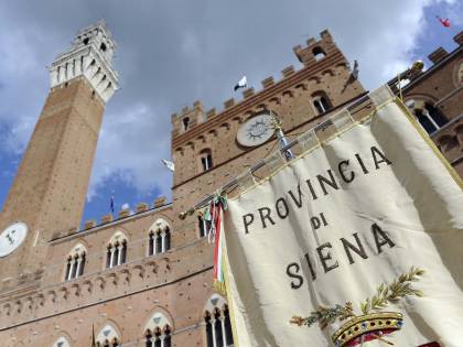 Province, è solo un bluff: così si rischia il default