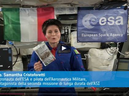 Fisica, testo scolastico sbaglia. E la Cristoforetti: "Sciocchezza"