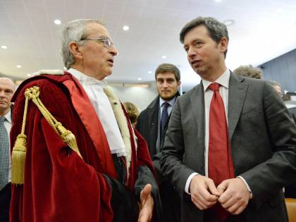 Corruzione, presentato emendamento del Governo sul falso in bilancio. Renzi: pene aumentate e prescrizione raddoppiata