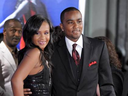 Nessuna speranza per la figlia di Whitney Houston, i medici al padre: "Staccate la spina"