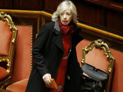 La Giannini ai contestatori: "Siete degli squadristi"