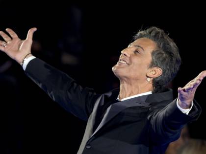 Lo sfogo di Fiorello: "Meno je suis e più controlli, arresti ed espulsioni”