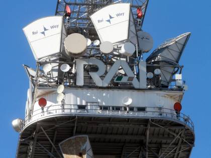 Rai Way, la Consob si vendica e i pm indagano su Mediaset