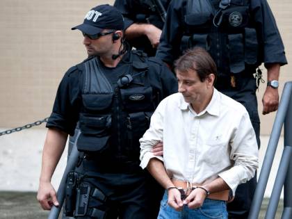 La Corte Suprema brasiliana decide che Battisti può essere estradato