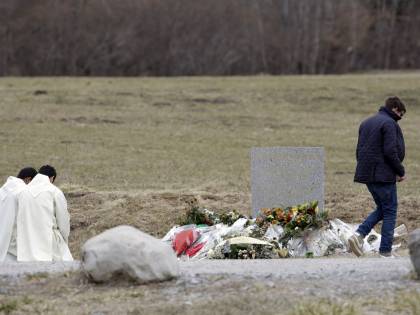 Disastro Germanwings, la lettera di Lufthansa: “I passeggeri non hanno avuto paura di morire”