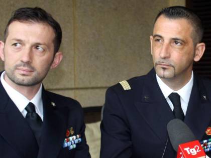 "Il governo umilia i nostri marò", e la Meloni ora inchioda Conte