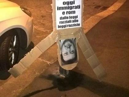 Torino choc: sagoma di Salvini appesa come morti di piazzale Loreto