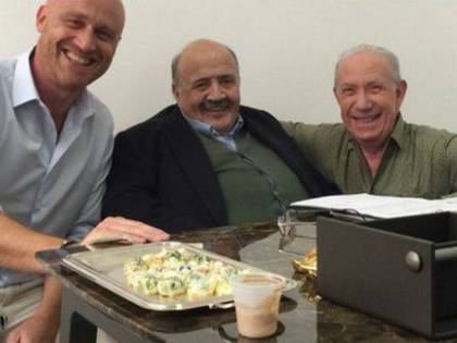 Rudy Zerbi e quel buco nei pantaloni nascosto ai fan
