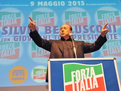 Berlusconi ai moderati: "La destra estrema non batte la sinistra, solo il centrodestra"
