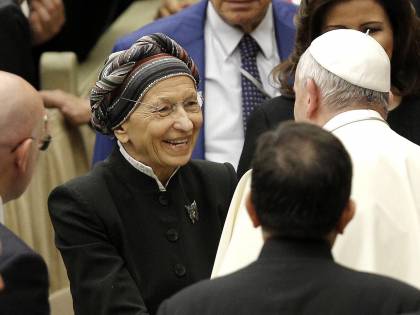 "Emma Bonino? Stia lontana dalla Chiesa"