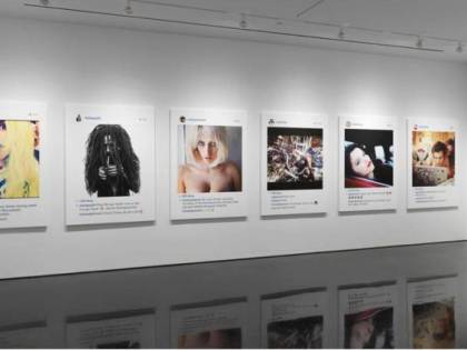 New York, artista espone e vende foto di Instagram di altri utenti