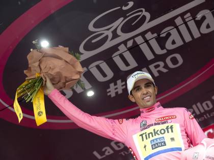 Ciclismo, Alberto Contador annuncia il ritiro a 35 anni