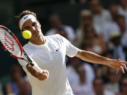 Wimbledon, Federer rischia ma rimonta Cilic: in semifinale c'è Raonic