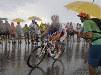 Rodriguez immenso: bis sui Pirenei Nibali all'attacco, ma Froome controlla