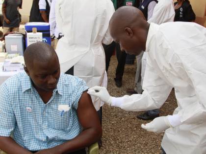 Ebola, ora c'è il vaccino: "Efficace al 100%"