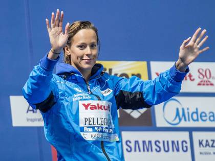 Mondiali di nuoto, la Pellegrini trascina la 4x200 stile alla medaglia d’argento