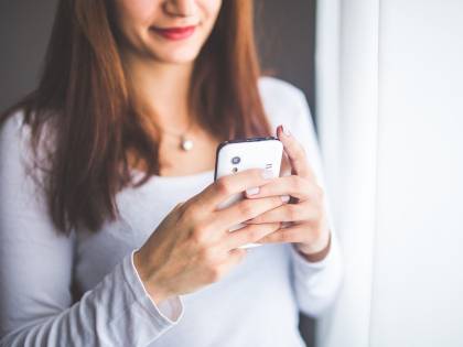L'allarme della polizia: "Ecco gli sms che vi azzerano il credito"