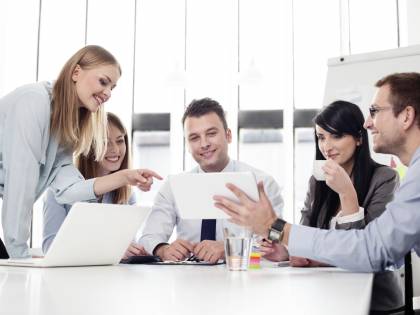Il curriculum? Stracciatelo. I capi vi assumono o vi scartano andando sui vostri profili social