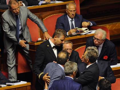Senato, cinque giorni di sospensione a Barani e D'Anna