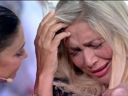 Mara Venier lacrime in diretta parlando dell'Alzheimer della madre