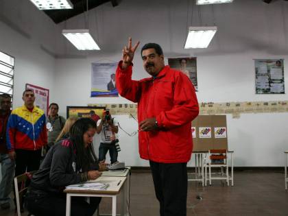 Maduro contro la stampa: sospese le forniture di carta a tre giornali