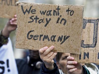 Immigrato siriano a Spiegel: "Ora voglio una tedesca come quarta moglie"
