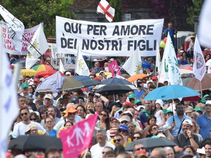 Unioni Civili, scende in campo la Cei: verso un nuovo Family Day