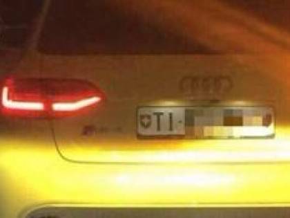 La famiglia dei furti: arrestati fratello e nipote del pilota dell'Audi Gialla