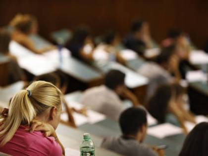 Chieti, lauree regalate in due mesi. Così truffavano il ministero