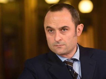 Si dimette il ministro Costa