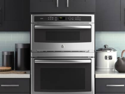 Ricercata si nascondeva in un forno